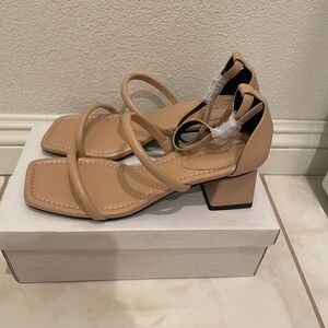 Womens Arromic Strappy  Square Toe Heel Sandals Nude Color Size 9​​​​​​